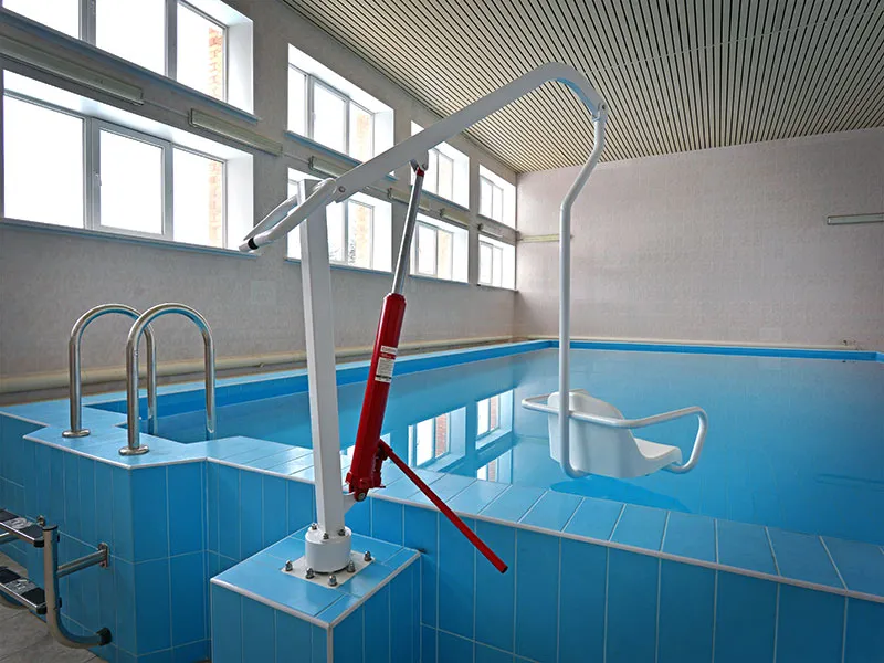 Подъемник для бассейна в санатории "Волна"