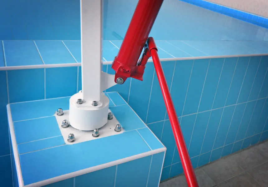 Подъемник для бассейна гидравлический