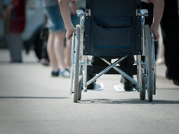 Выбираем инвалидное кресло-коляску