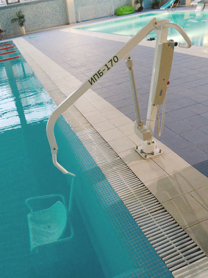 Подъемник электрический для бассейна 